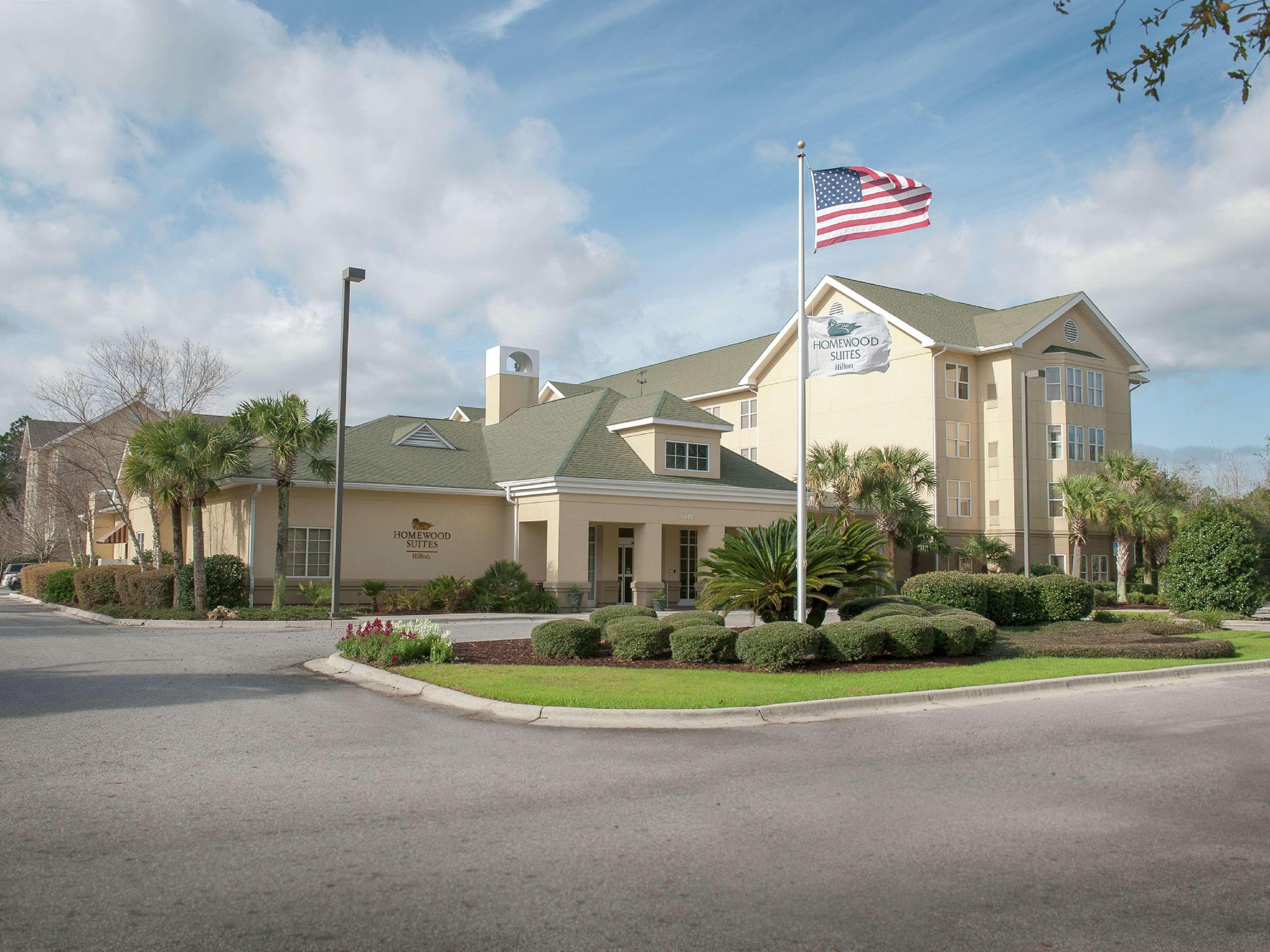 Pensacola Suites Hotel Exterior photo