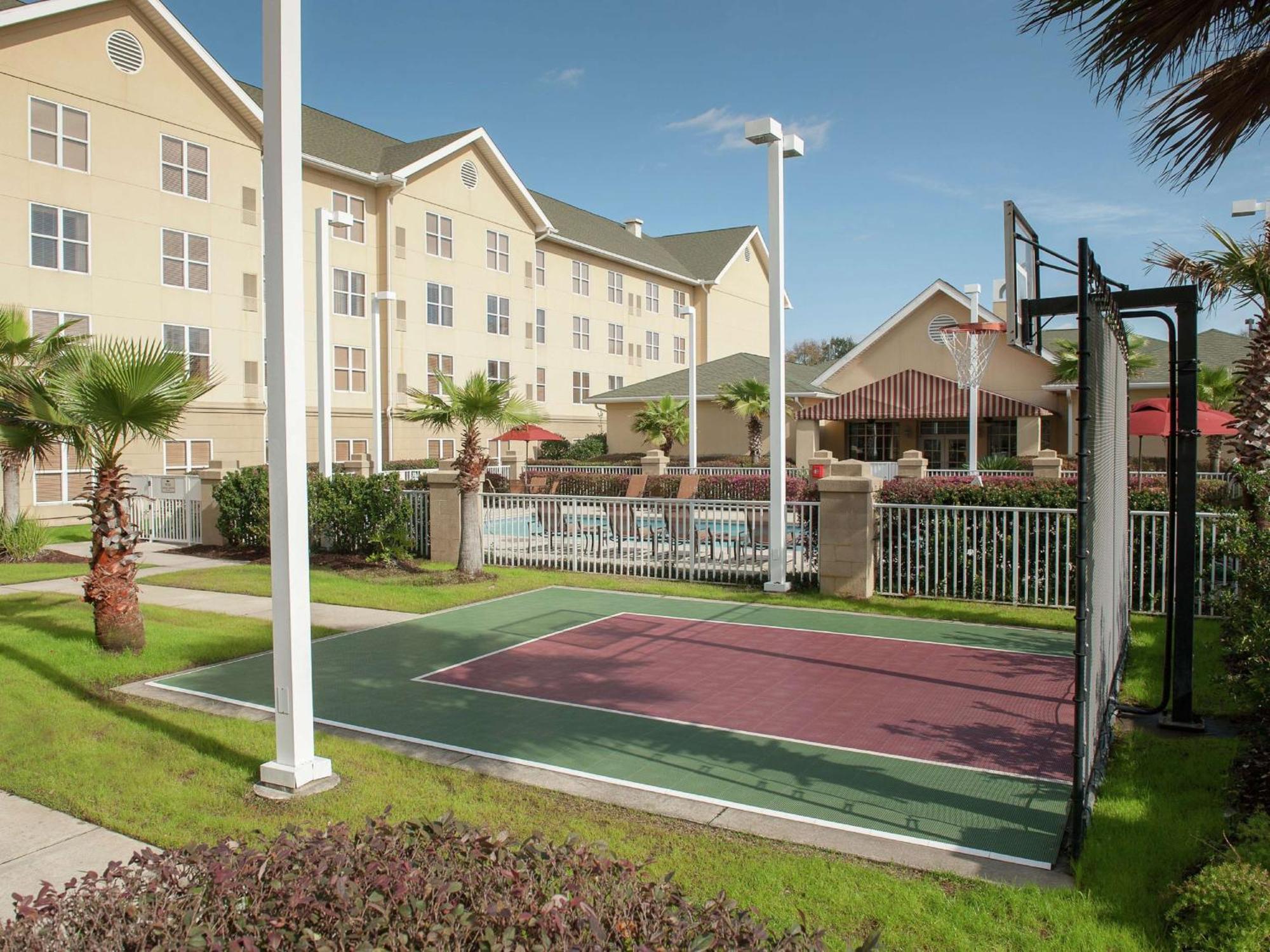 Pensacola Suites Hotel Exterior photo